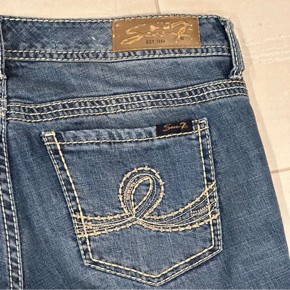 Women’s Factory Distressed Seven7 Jeans - Size 6 - Picture 4 of 16